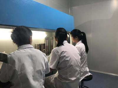 咸寧香泉水檢公司開展潘灣駐廠水質(zhì)檢測員技能培訓(xùn)與技術(shù)咨詢活動